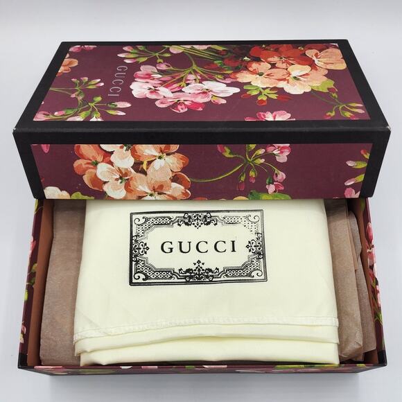 Gucci Blooms Supreme Floral Storage Box, Tissue Paper, Large Fold-Over Satin Bag - Picture 3 of 13